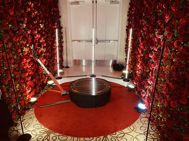 360-photo-booth-with-red-carpet-entrance