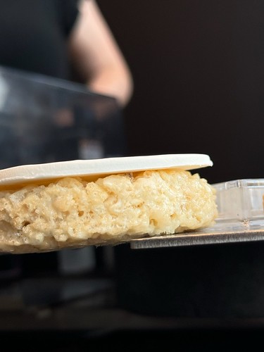 cookie-photo-printing-on-biscuit-surface