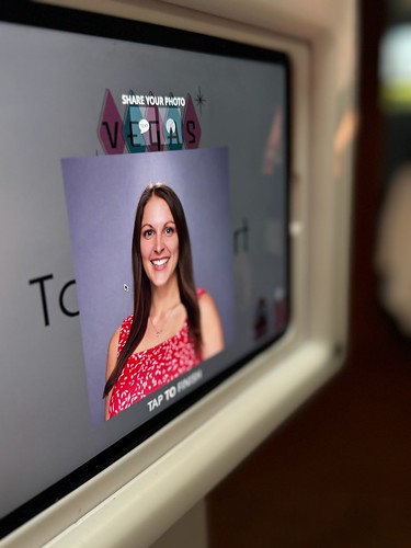 photo-strip-of-guests-in-photo-booth
