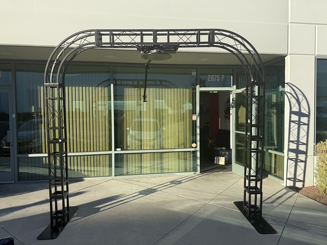 360-suspended-video-booth-truss-setup-outside-event-venue-for-360-photo-booth-experience-by-Smash-Booth-Las-Vegas