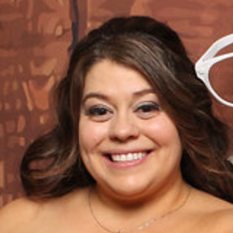 smiling-woman-headshot-in-photo-booth